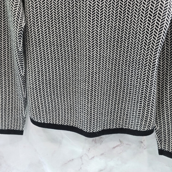 Title Nine Sweater Womens Medium Black Merino Wool Pullover Barra Mock Neck - Picture 7 of 11